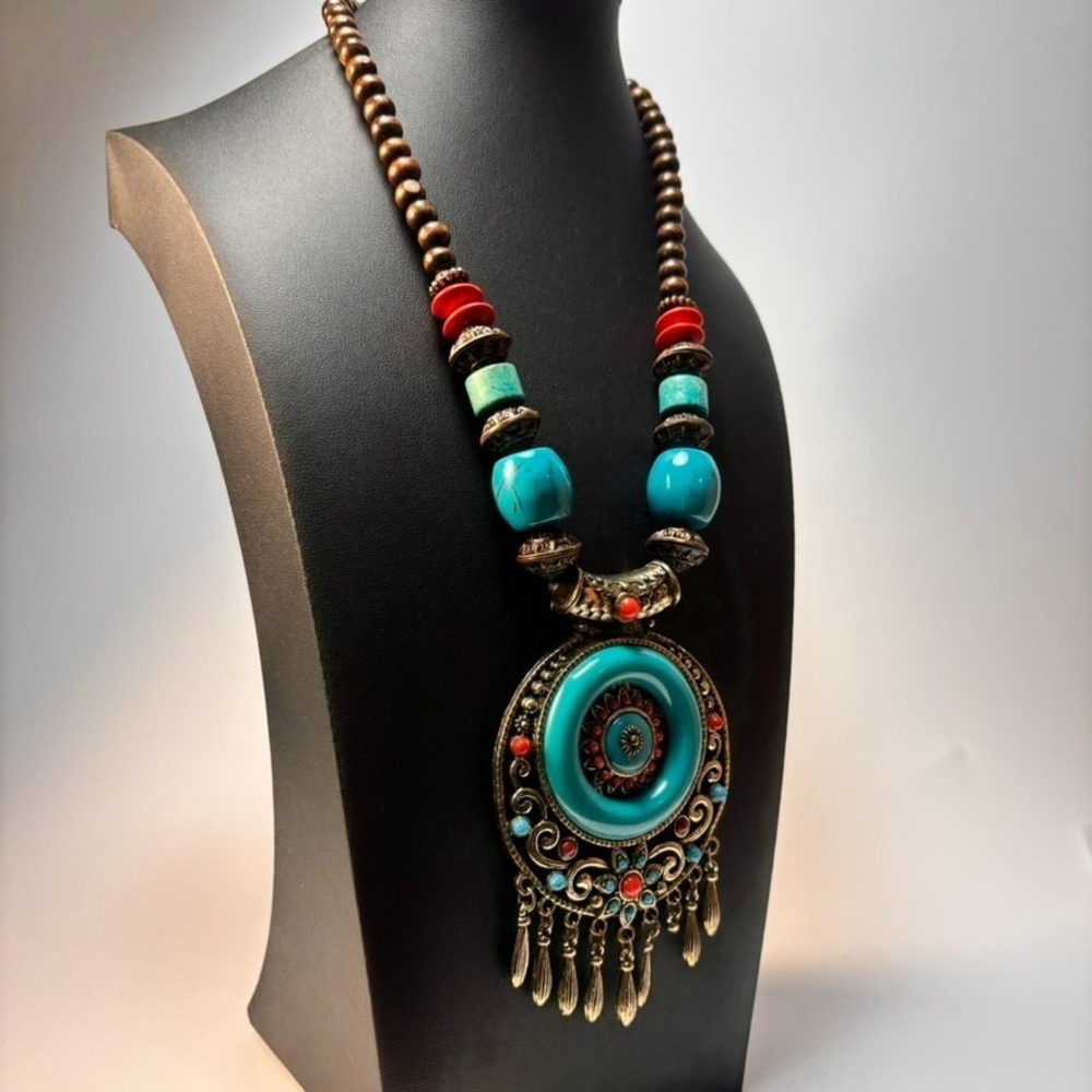Chunky Vintage Necklace Wood Beads Boho Chunky Blue Resin Pendant - Picture 10 of 10
